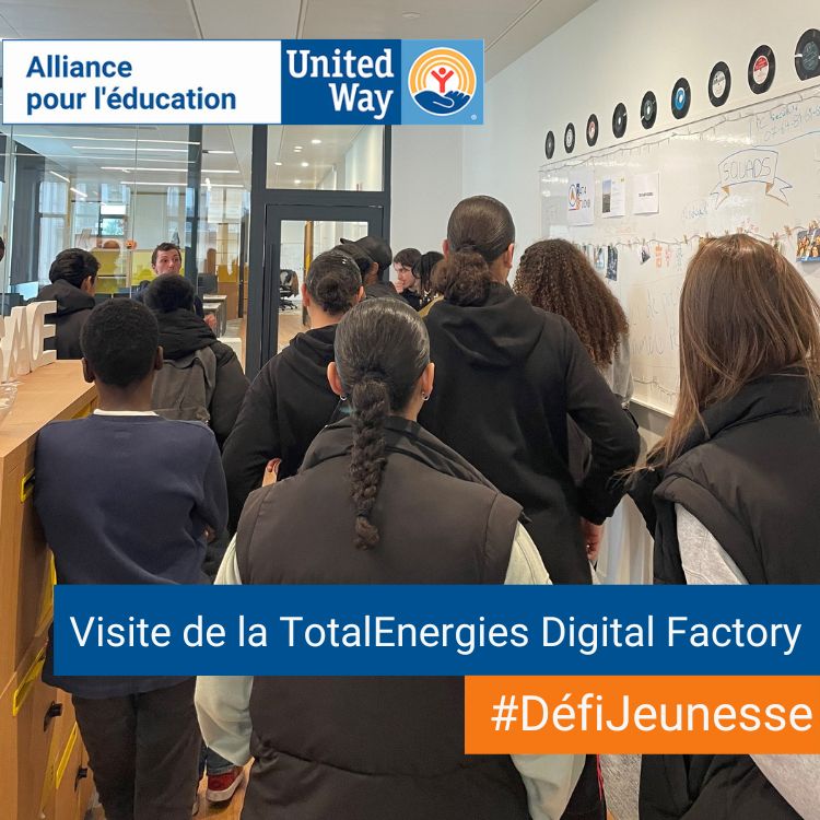 Visite de la TotalEnergies Digital Factory pour des élèves de seconde